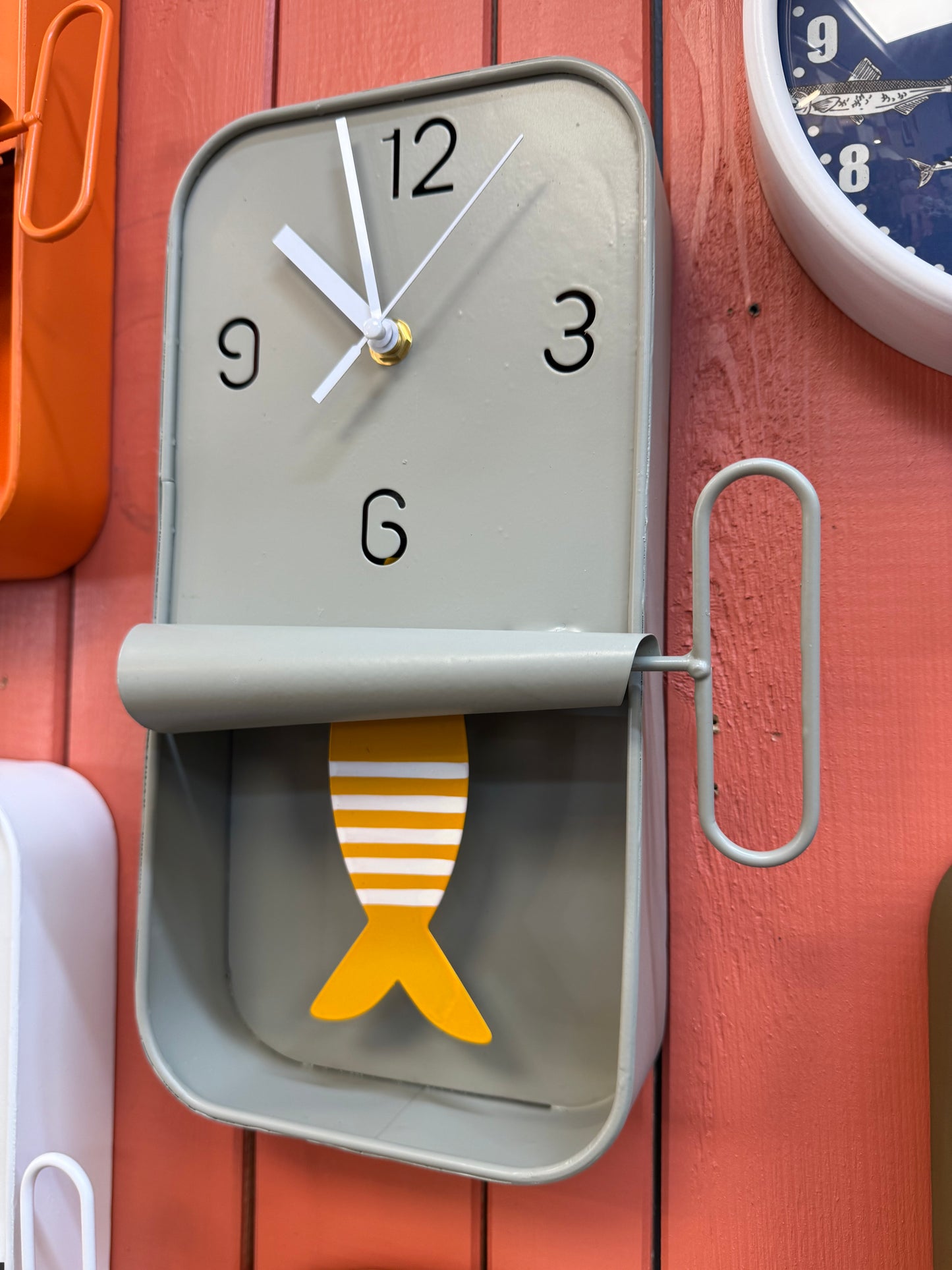 Horloge boîte de sardines