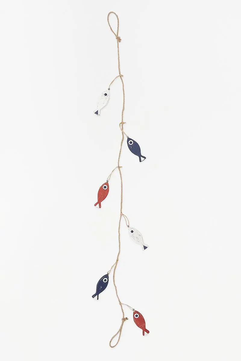 Guirlande de poissons en bois