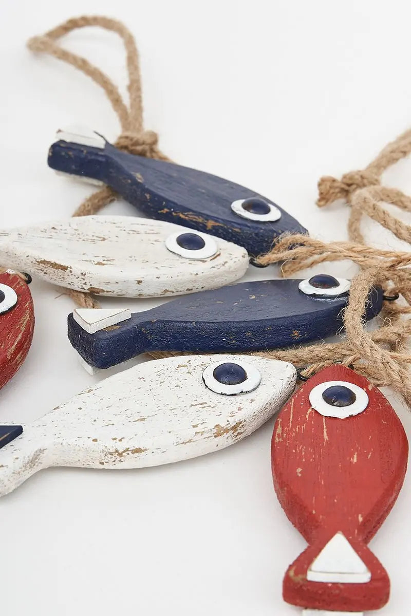 Guirlande de poissons en bois