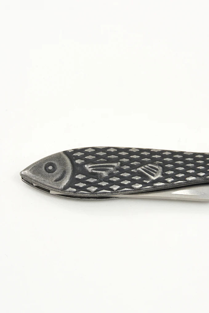 Couteau en forme de poisson