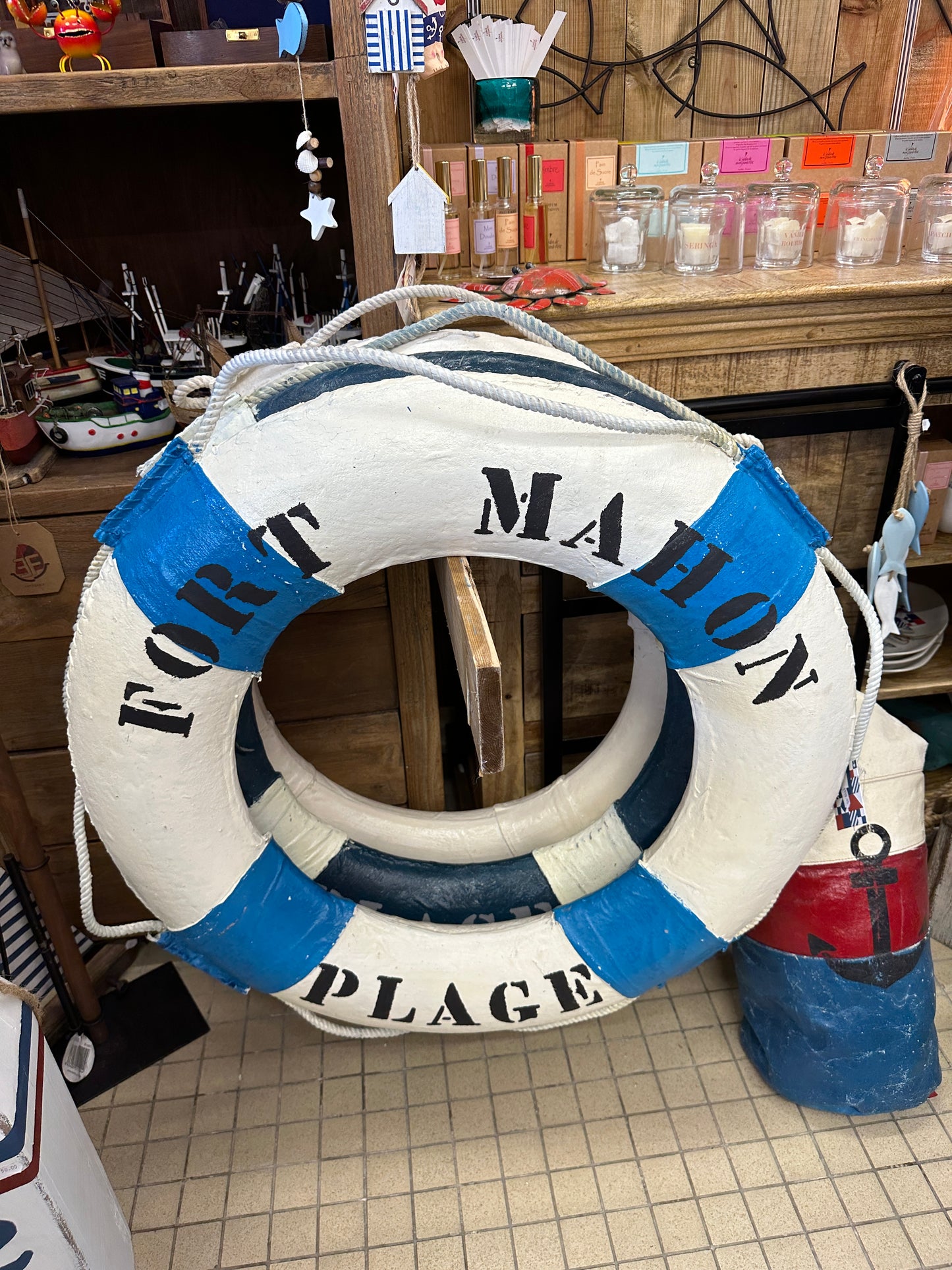 Bouée de sauvetage avec marquage Fort Mahon Plage