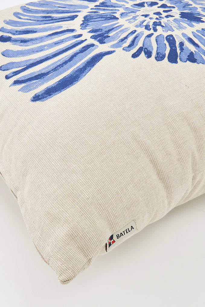 Coussin coton avec motif coquillage bleu